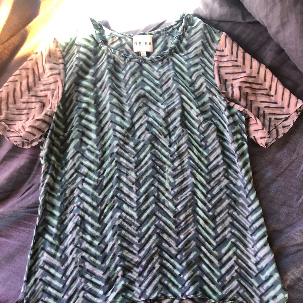 Stunning Reiss Green patterned sheer, short sleeved, silk shirt 2